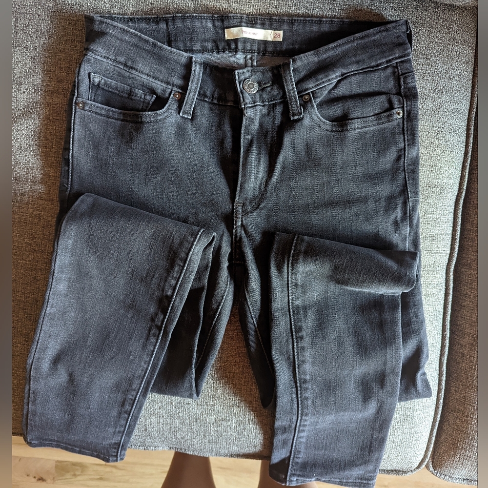 Levi's 711 Skinny Jeans